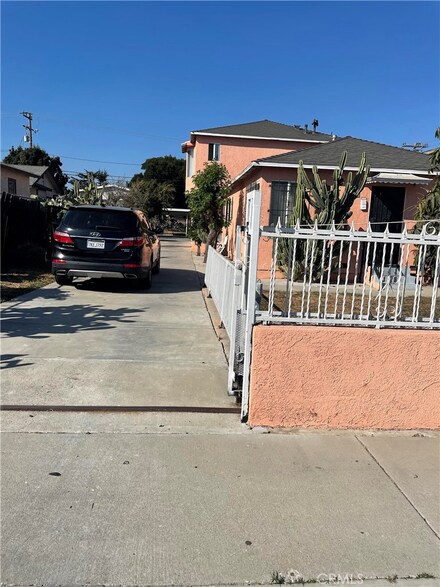 1219 W 95th St, Los Angeles, CA 90044