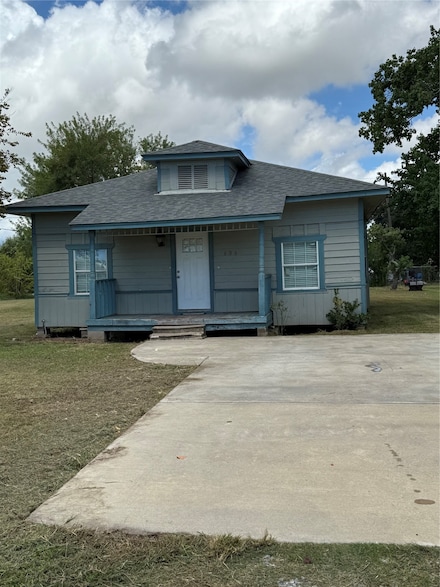 606 W 6th St, Freeport, TX 77541