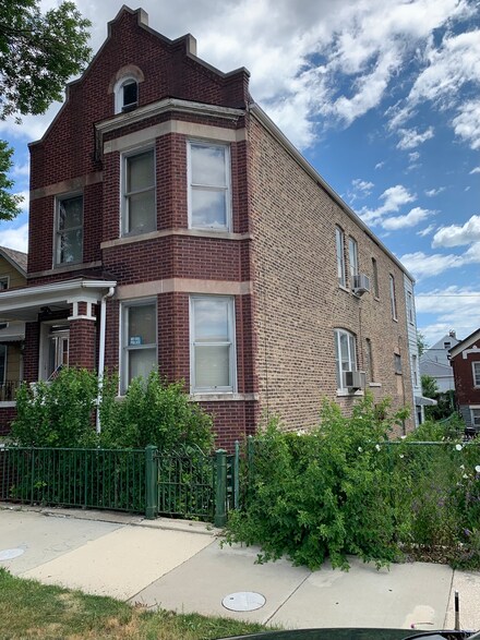 3639 S Paulina St, Chicago, IL 60609