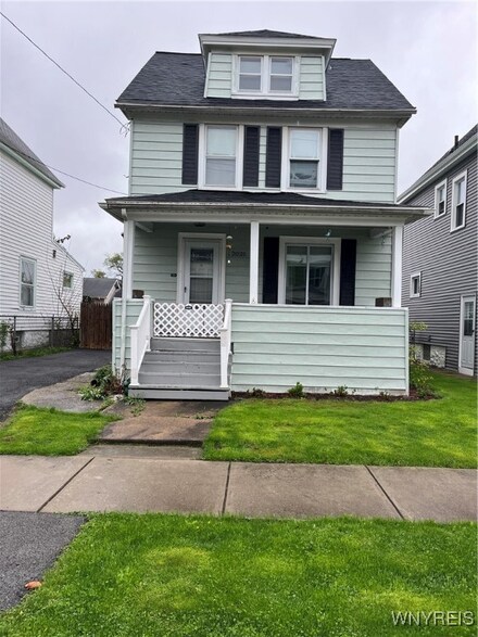 2025 La Salle Ave, Niagara Falls, NY 14301
