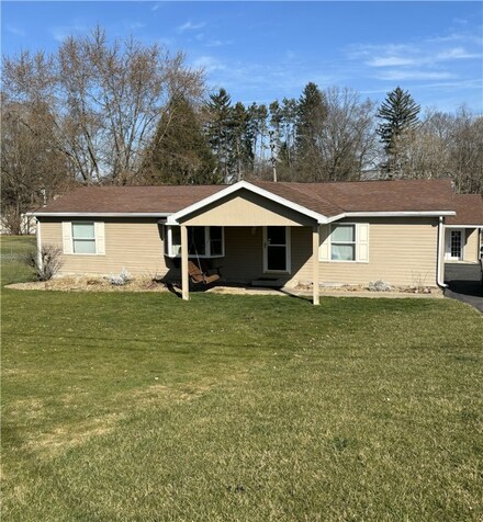 1708 Mapeat Ln, New Castle, PA 16101