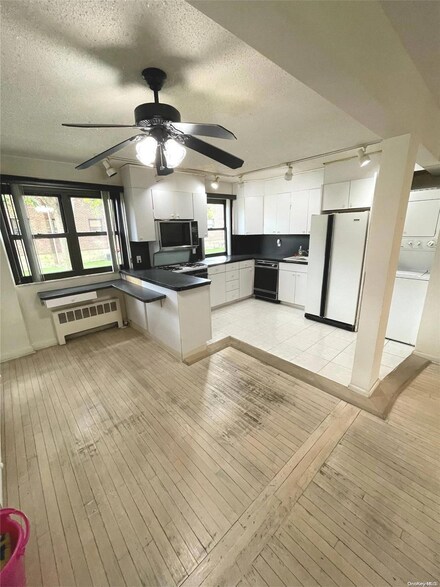 86- 34 155th Ave Unit 1L, Howard Beach, NY 11414