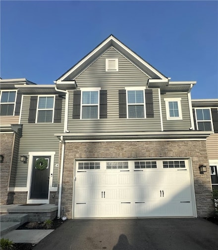 445 Greenwood Dr, Canonsburg, PA 15317
