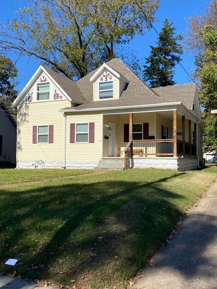 1125 W Walnut St, Springfield, MO 65806