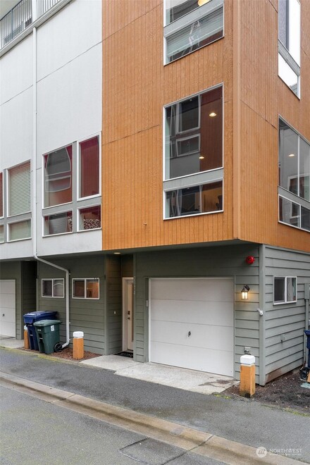 2374 Court g, Tacoma, WA 98405