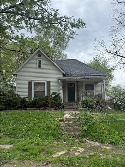 47 Columbus St, Danville, IL 61832