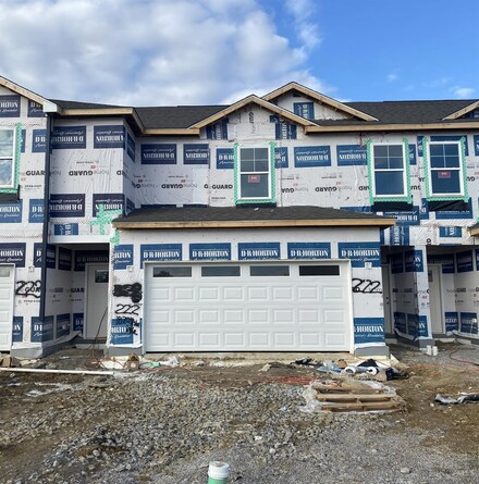 1870 Vista Lake Dr, Goshen, OH 45122