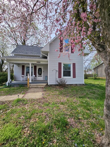 508 E Madison St, Buffalo, MO 65622