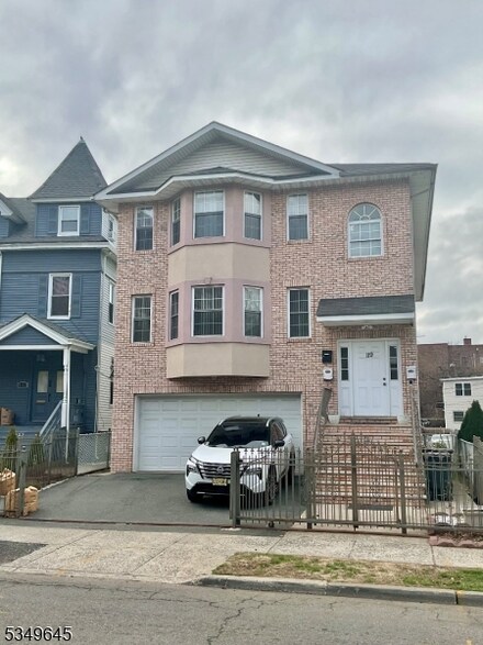119 S Arlington Ave, East Orange, NJ 07018