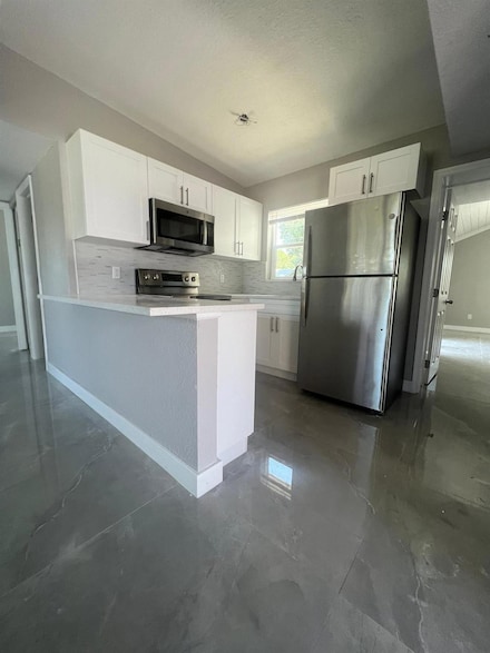550 Seagrape Rd, Lantana, FL 33462