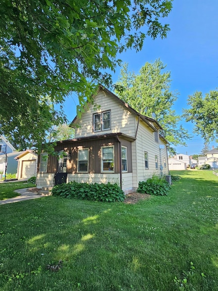 314 Langford Ave, Kenyon, MN 55946