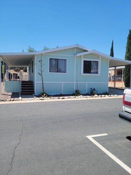 5200 Entrar Dr Unit Spc 195, Palmdale, CA 93551