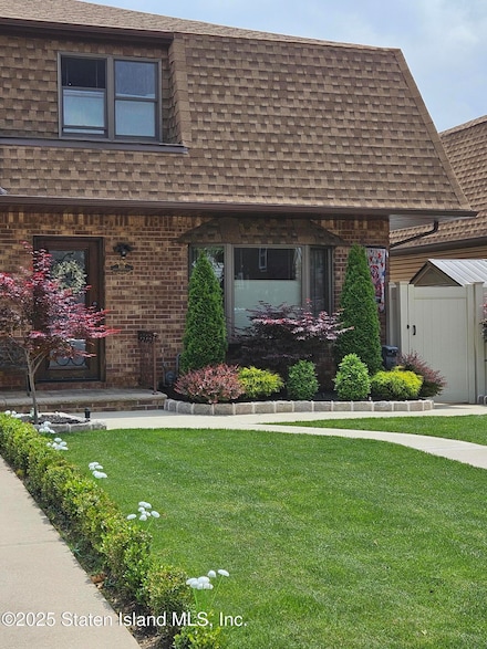 818 Sinclair Ave, Staten Island, NY 10309