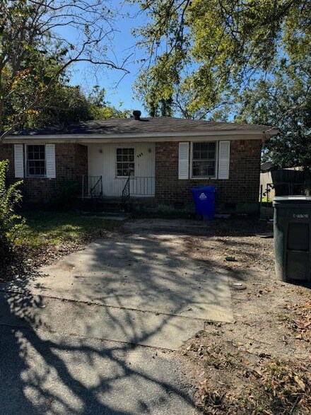 855 Burger St, Charleston, SC 29407