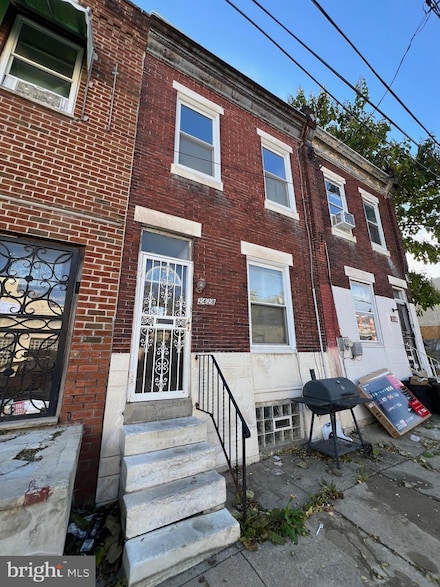 2428 W Gordon St, Philadelphia, PA 19132