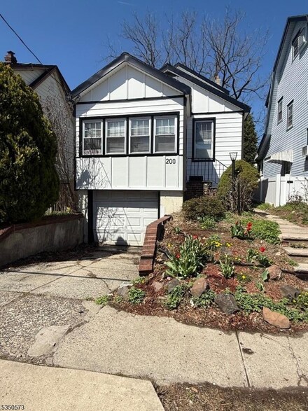 200 Franklin Ave, Maplewood, NJ 07040