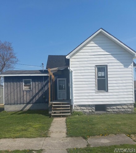 420 E 9th St, Delphos, OH 45833