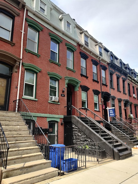 826 Grand St Unit 4, Jersey City, NJ 07304