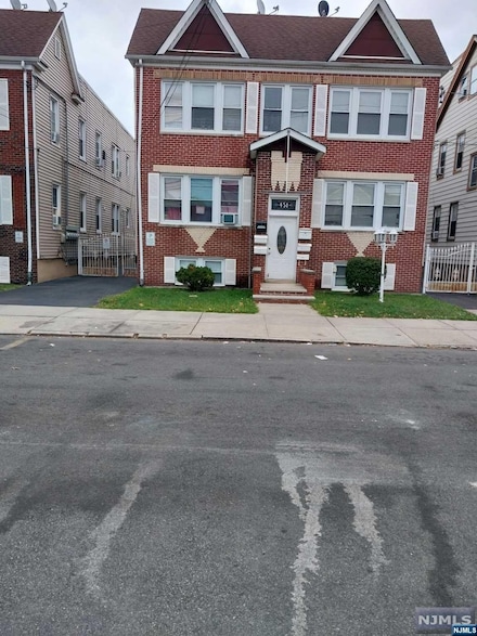449-451 N 13th St, Newark, NJ 07107