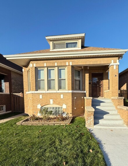 6318 S Kolin Ave, Chicago, IL 60629