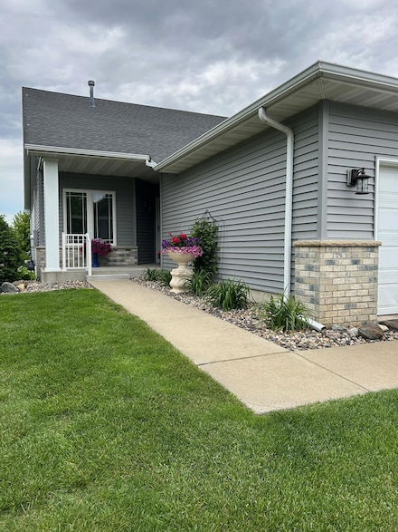 2808 Village Dr, Faribault, MN 55021