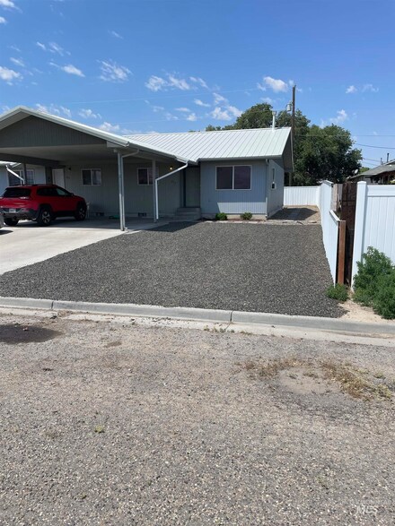 255 Elm St, Vale, OR 97918