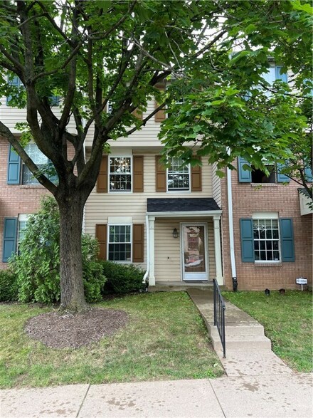 3262 Ward St, Pittsburgh, PA 15213