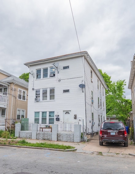 113 Althea St, Providence, RI 02907