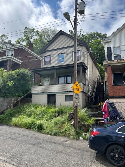 329 Stadium St, Pittsburgh, PA 15204
