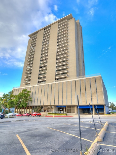 1502 S Boulder Ave Unit 21C, Tulsa, OK 74119