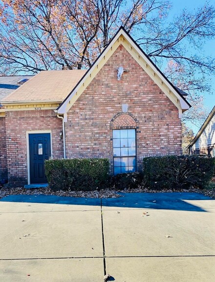 4273 Peach Valley Dr, Memphis, TN 38141