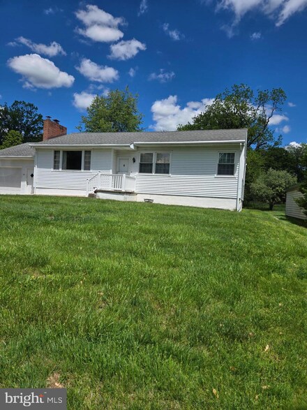 417 Greene St, Newtown, PA 18940