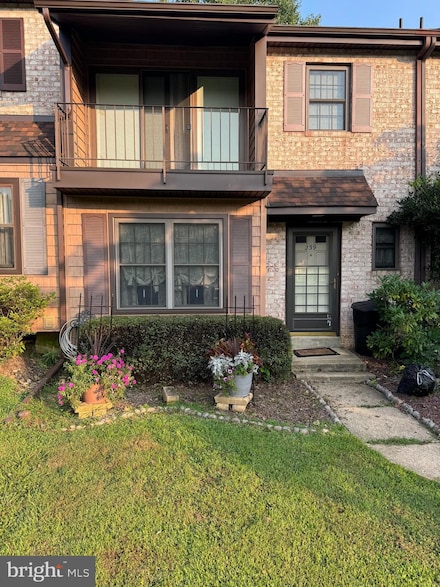 239 Bishop Dr, Aston, PA 19014