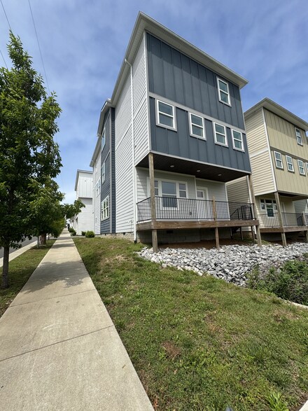 1137 Lawrence Ave Unit 1, Nashville, TN 37115