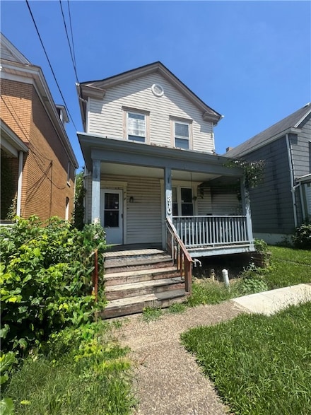 810 Woodward Ave, Mc Kees Rocks, PA 15136