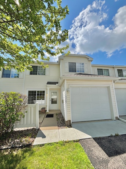 13207 Bush Ln, Eden Prairie, MN 55347