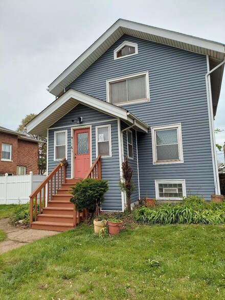 4116 Parrish Ave, East Chicago, IN 46312