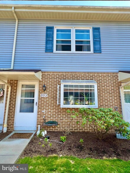 2072 Mary Ellen Ln Unit 2072, State College, PA 16803