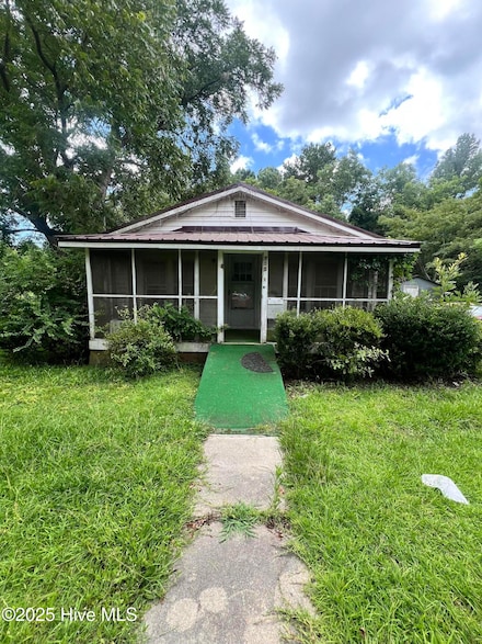 505 W Institute St, Chadbourn, NC 28431