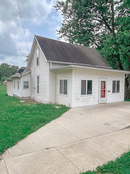 1116 Mortimer St, Barry, IL 62312