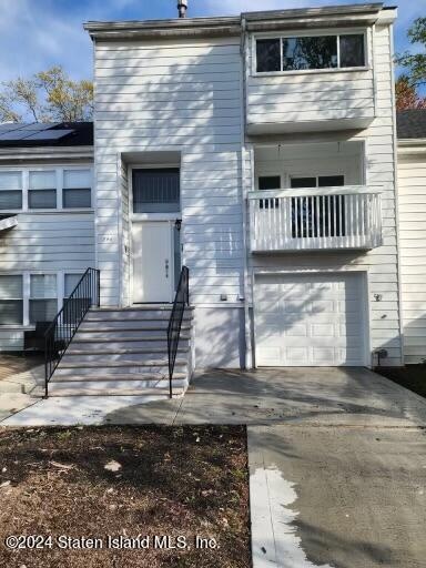 284 Hampton Green, Staten Island, NY 10312