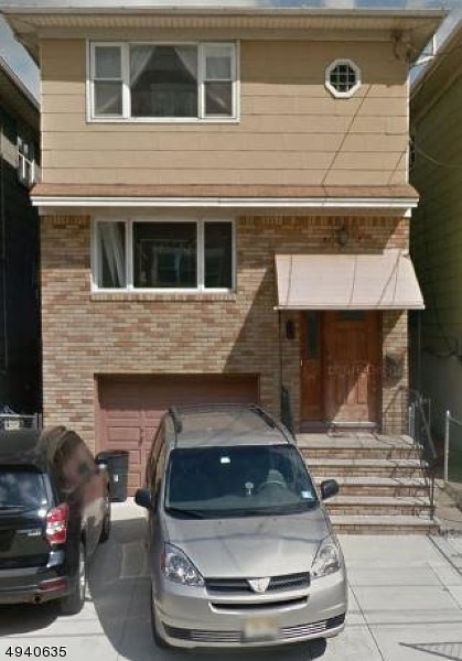 232 Bergen St, Harrison, NJ 07029