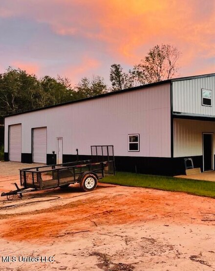 15305 Wolf Ridge Rd, Moss Point, MS 39562