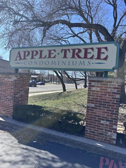 1151 Appleseed Ln Unit D, Saint Louis, MO 63132