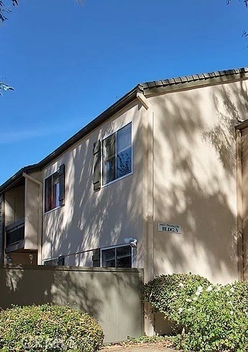 24431 Trevino Dr Unit V10, Valencia, CA 91355