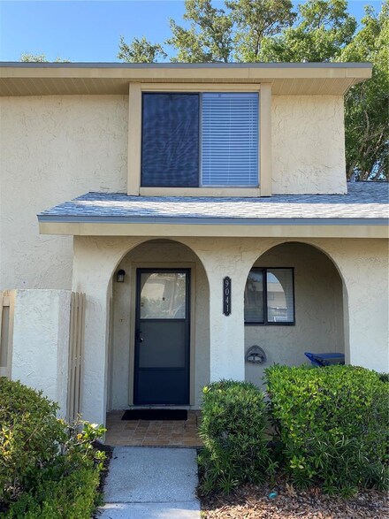 9041 Pebble Creek Dr, Tampa, FL 33647
