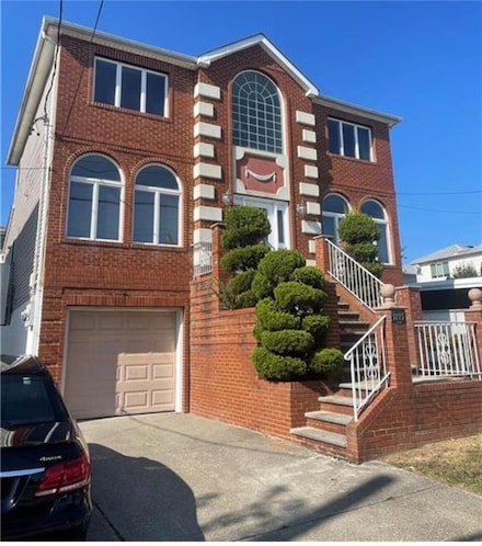 5775 Hylan Blvd, Staten Island, NY 10309