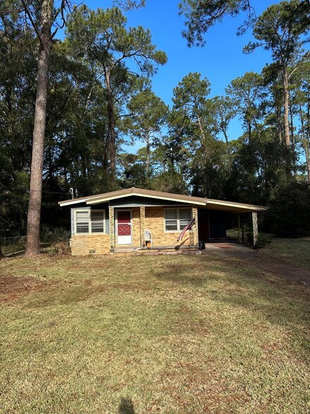 105 King St, Tifton, GA 31794