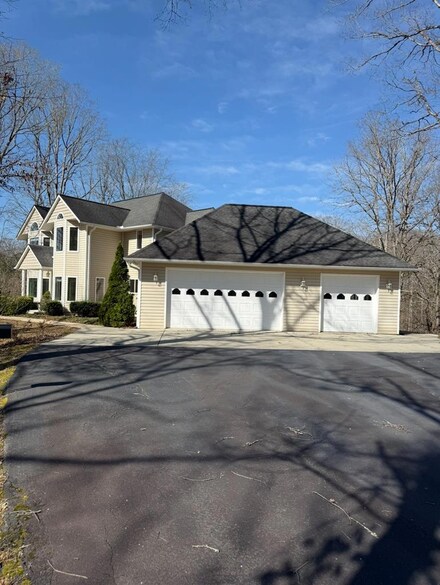 838 Peachtree Hills Rd, Murphy, NC 28906