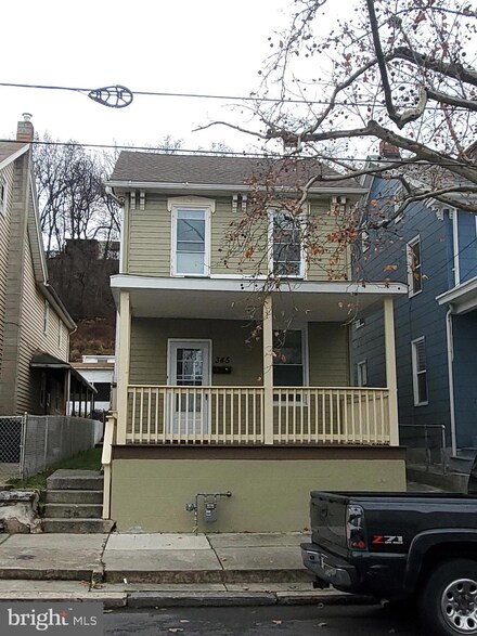 345 S 2nd St, Steelton, PA 17113